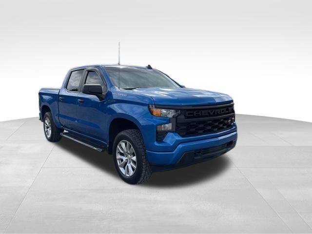 2022 Chevrolet Silverado 1500 4WD Crew Cab Short Bed Custom