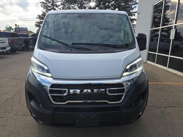 2025 RAM ProMaster 2500 Cargo Van SLT Low Roof 136 WB 2025 RAM ProMaster 2500 Cargo Van SLT Low Roof 136 WB