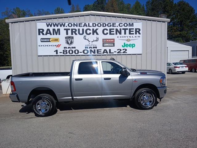 2024 RAM 2500 Tradesman Crew Cab 4x4 64 Box