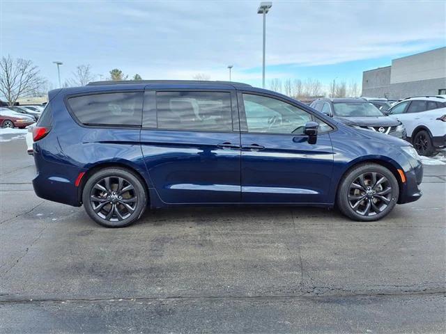 2018 Chrysler Pacifica Limited 2018 Chrysler Pacifica Limited