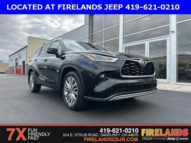 2023 Toyota Highlander Platinum