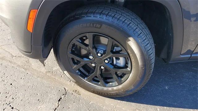 2024 Jeep Grand Cherokee L Altitude 4x4 2024 Jeep Grand Cherokee L Altitude 4x4