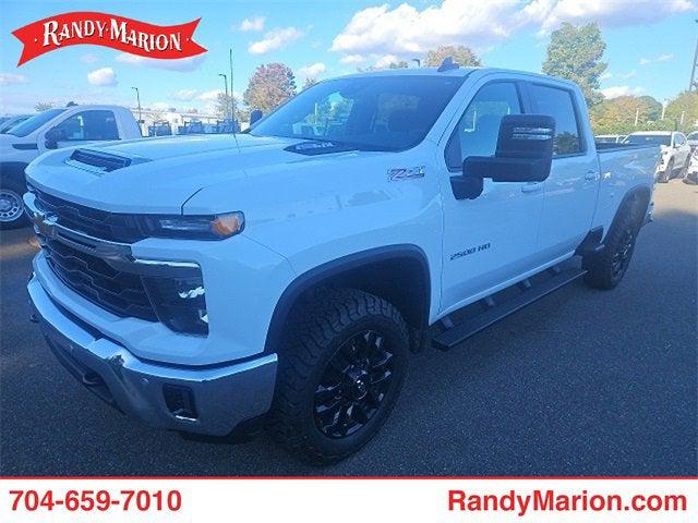 2025 Chevrolet Silverado 2500HD 4WD Crew Cab Standard Bed LT