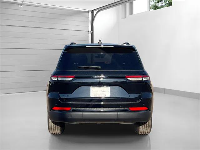 2025 Jeep Grand Cherokee Altitude X 4x4