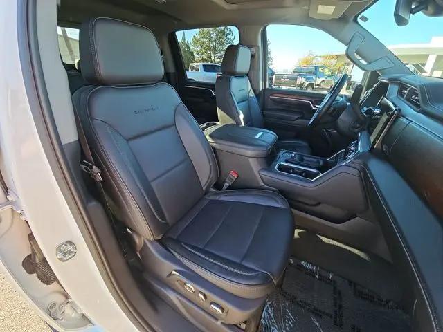 2025 GMC Sierra 2500HD 4WD Crew Cab Standard Bed Denali