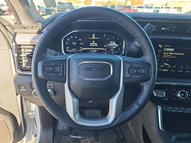 2025 GMC Sierra 2500HD 4WD Crew Cab Standard Bed Denali