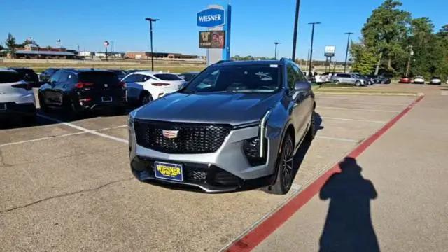 2025 Cadillac XT4 AWD Sport