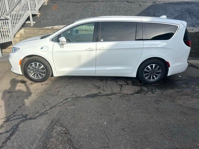 2022 Chrysler Pacifica Hybrid Touring L 2022 Chrysler Pacifica Hybrid Touring L