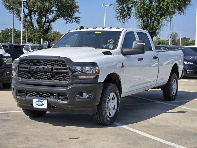 2023 RAM 2500 Tradesman Crew Cab 4x4 8 Box