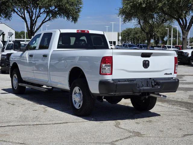 2023 RAM 3500 Tradesman Crew Cab 4x4 8 Box