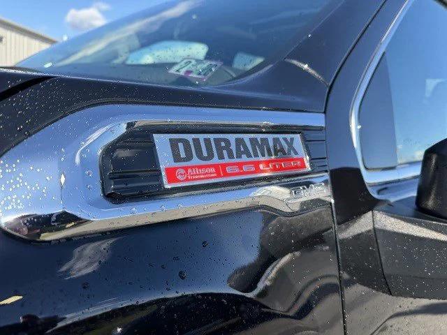 2023 GMC Sierra 2500HD 4WD Crew Cab Standard Bed Denali 2023 GMC Sierra 2500HD 4WD Crew Cab Standard Bed Denali