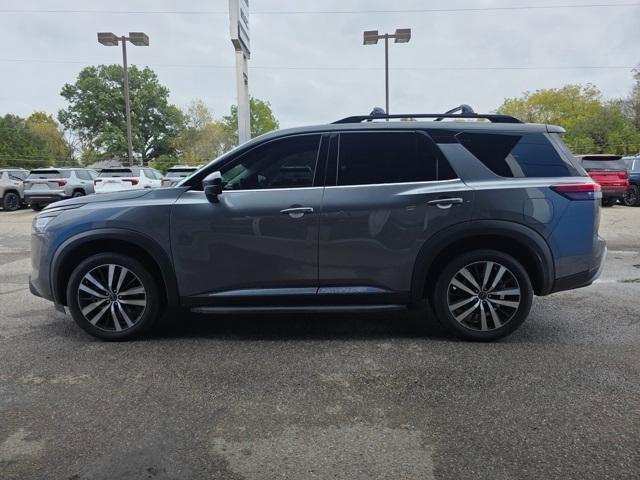 2023 Nissan Pathfinder Platinum 4WD