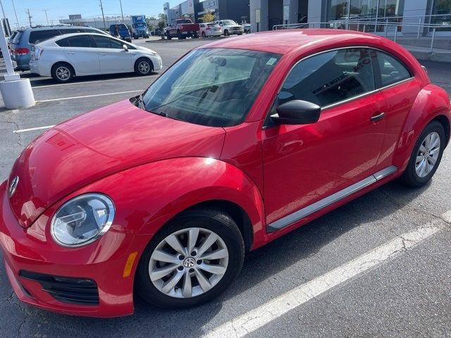2018 Volkswagen Beetle 2.0T S 2018 Volkswagen Beetle 2.0T S