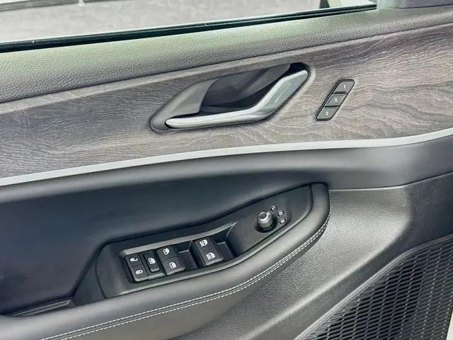 2025 Jeep Grand Cherokee L Limited 4x4