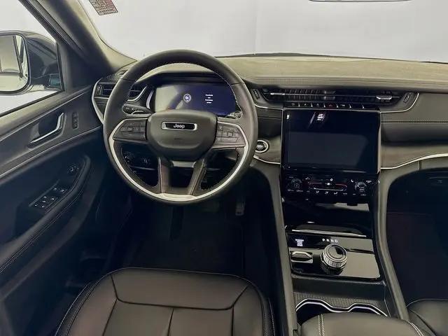 2025 Jeep Grand Cherokee L Limited 4x4