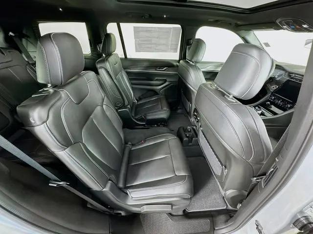 2025 Jeep Grand Cherokee L Limited 4x4