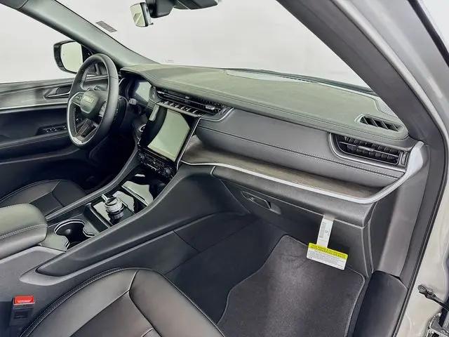 2025 Jeep Grand Cherokee L Limited 4x4
