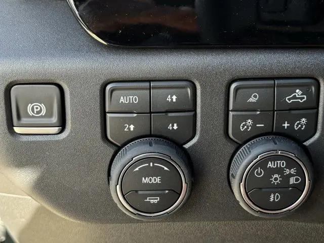 2026 Chevrolet Silverado 1500 4WD Crew Cab Short Bed LT Trail Boss