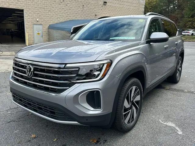 2026 Volkswagen Atlas SE with Technology