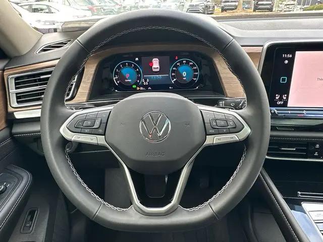 2026 Volkswagen Atlas SE with Technology