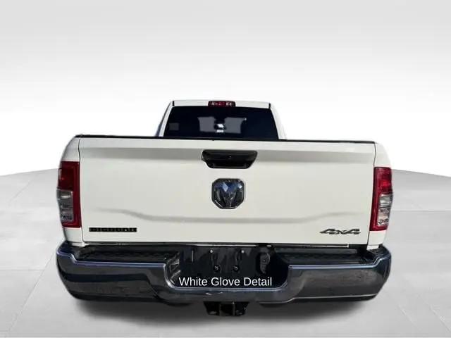 2024 Ram 3500 Big Horn Crew Cab 4x4 8' Box