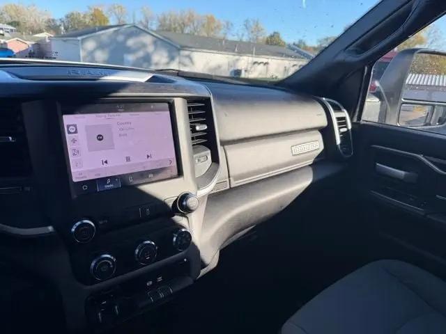 2024 Ram 3500 Big Horn Crew Cab 4x4 8' Box