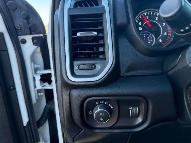 2024 Ram 3500 Big Horn Crew Cab 4x4 8' Box