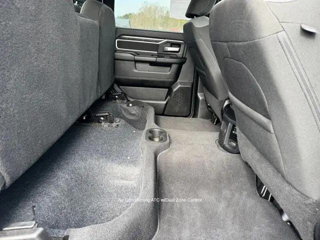 2024 Ram 3500 Big Horn Crew Cab 4x4 8' Box