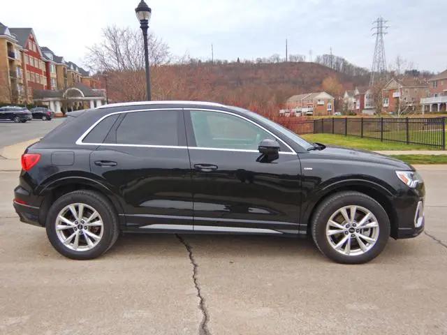 2025 Audi Q3 Premium 45 TFSI S line quattro Tiptronic