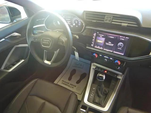 2025 Audi Q3 Premium 45 TFSI S line quattro Tiptronic