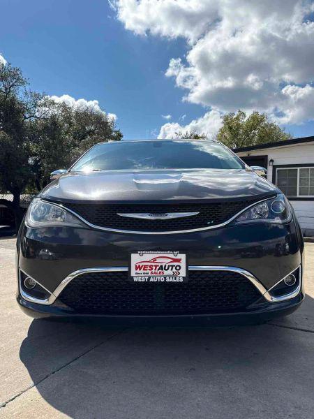 2017 Chrysler Pacifica Limited for sale in Austin, TX
