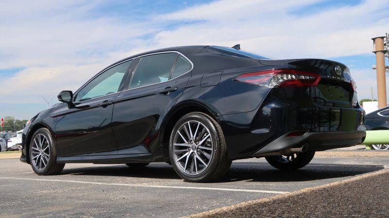 2023 Toyota Camry XLE Hybrid