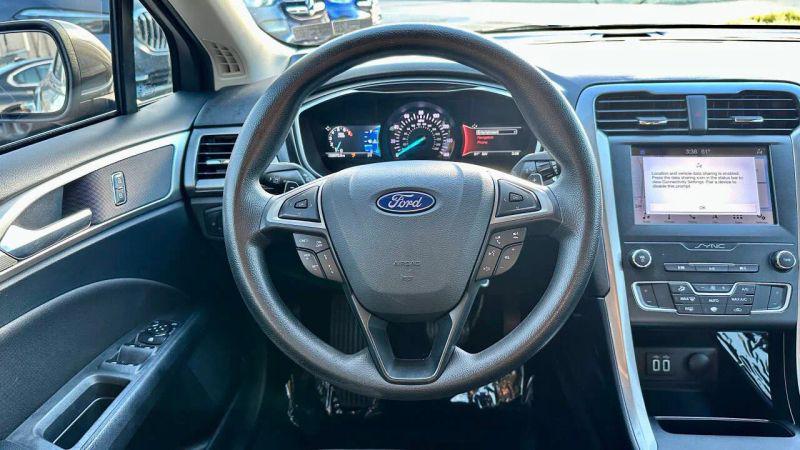 2019 Ford Fusion SE
