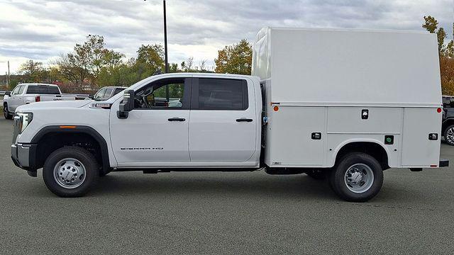 2025 GMC Sierra 3500HD Pro