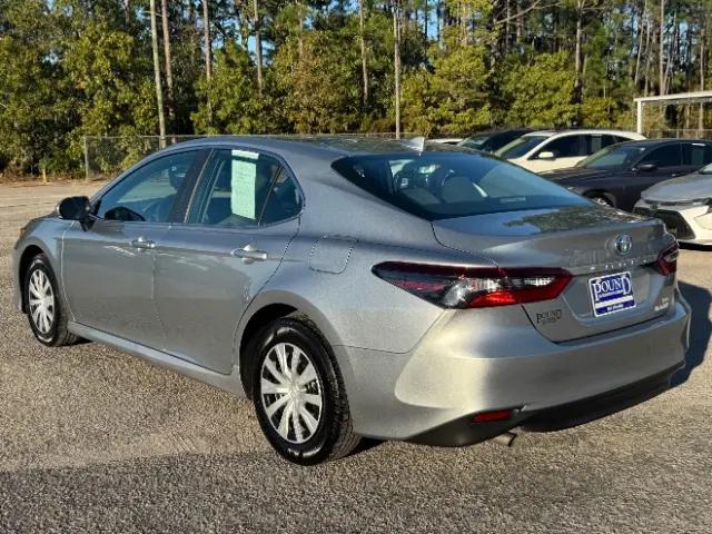 2022 Toyota Camry LE Hybrid