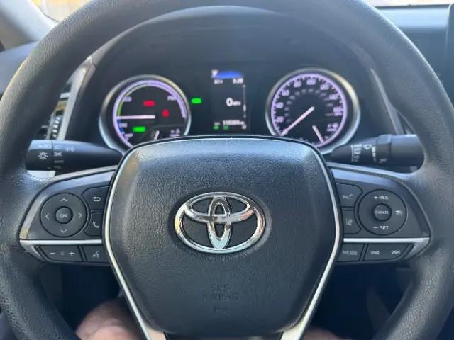 2022 Toyota Camry LE Hybrid