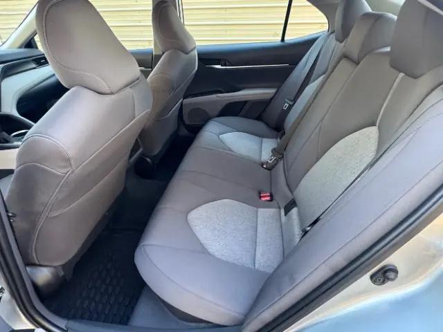 2022 Toyota Camry LE Hybrid