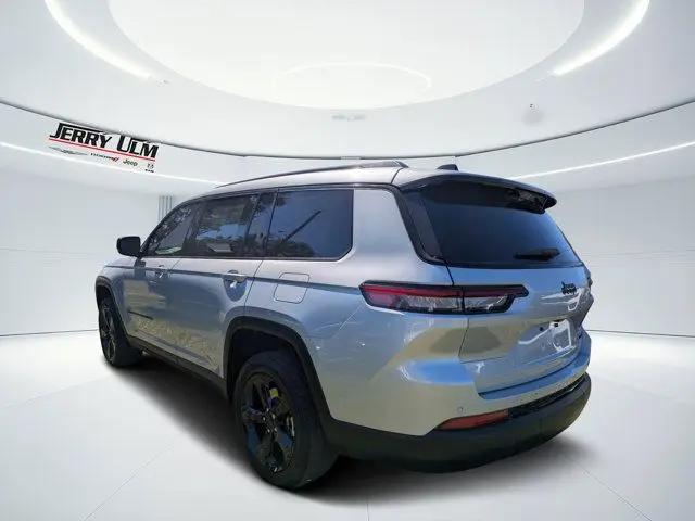 2025 Jeep Grand Cherokee L Limited 4x2