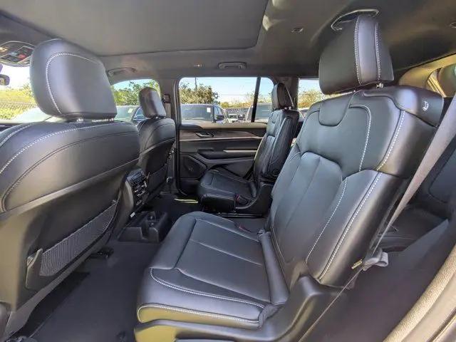 2025 Jeep Grand Cherokee L Limited 4x2
