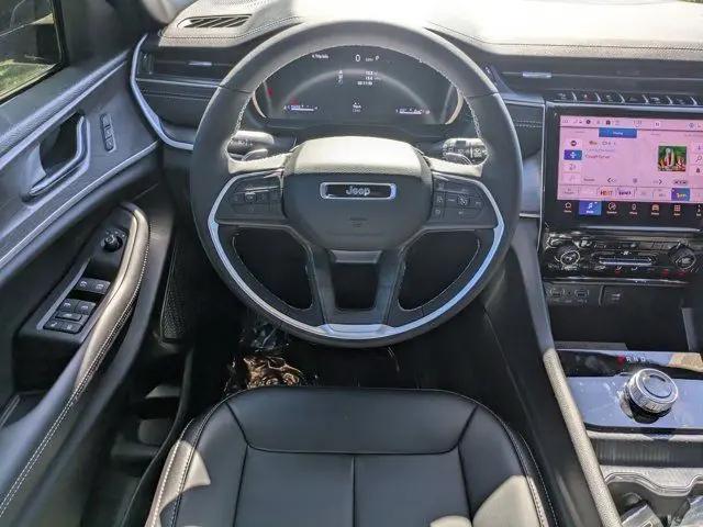 2025 Jeep Grand Cherokee L Limited 4x2