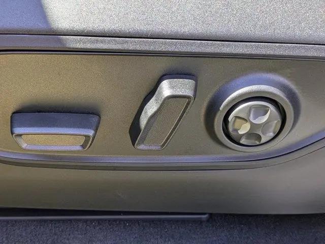 2025 Jeep Grand Cherokee L Limited 4x2