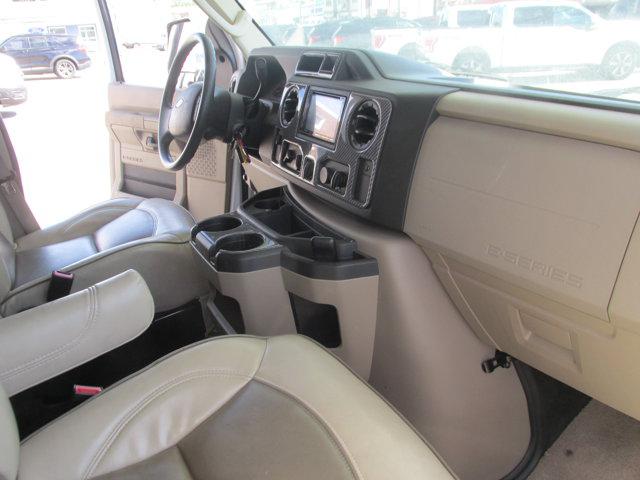 2019 Ford E-450 Cutaway E-450 DRW WB