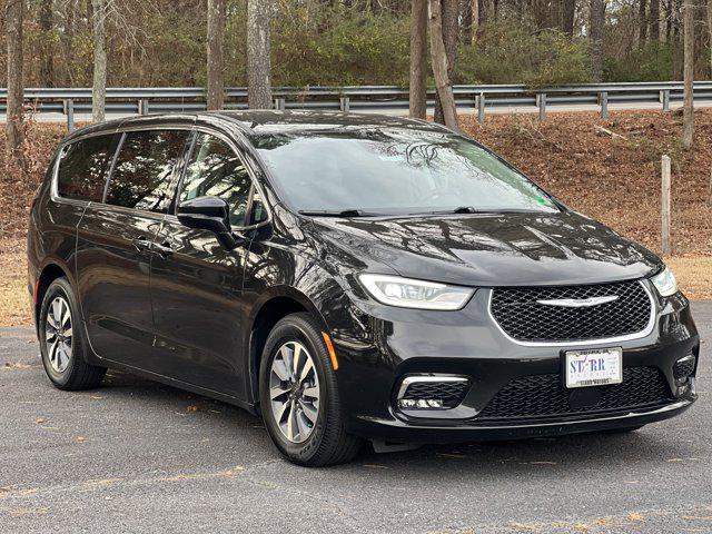 2022 Chrysler Pacifica Hybrid Touring L