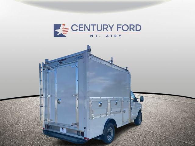 2026 Ford E-350 Cutaway E-350 SRW