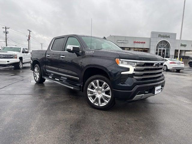 2022 Chevrolet Silverado 1500 4WD Crew Cab Short Bed High Country