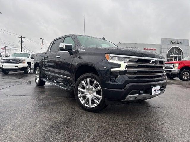 2022 Chevrolet Silverado 1500 4WD Crew Cab Short Bed High Country