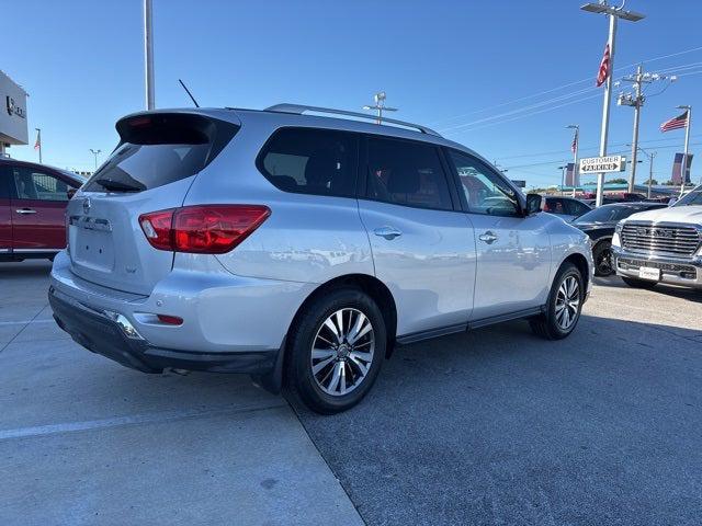 2018 Nissan Pathfinder SV 2018 Nissan Pathfinder SV