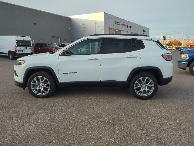 2024 Jeep Compass Latitude Lux FWD 2024 Jeep Compass Latitude Lux FWD