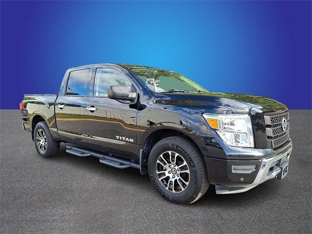 2021 Nissan TITAN Crew Cab SV 4x2