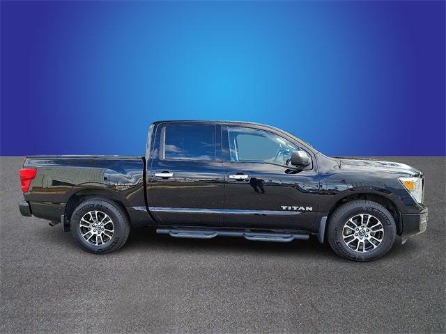 2021 Nissan TITAN Crew Cab SV 4x2